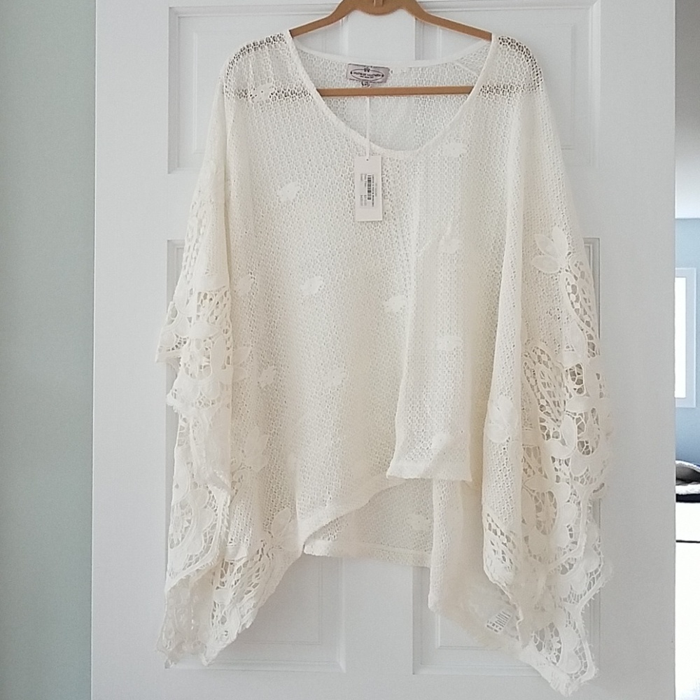 New W/tags cream Vneck poncho